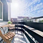 Raj Living - 2 Or 3 Room Apartments - 15 Min Zur Messe Dus & 10 Min Old Town Dus